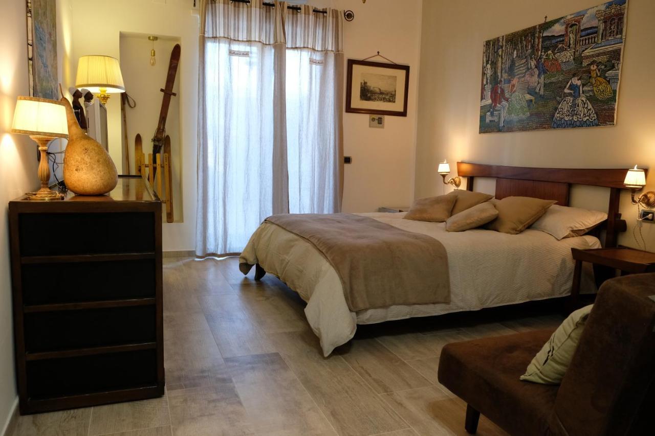 Casa Marina Bed & Breakfast Наполи Екстериор снимка