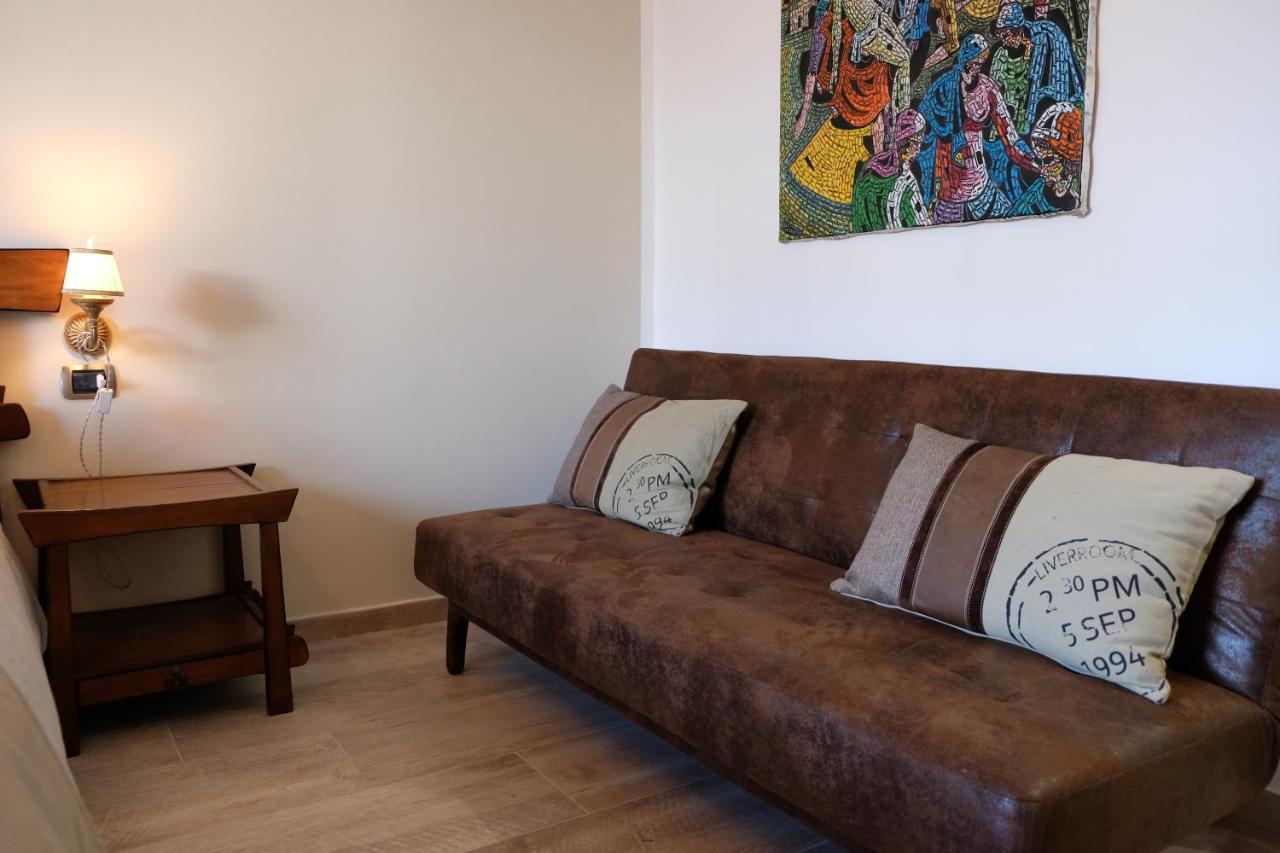 Casa Marina Bed & Breakfast Наполи Екстериор снимка